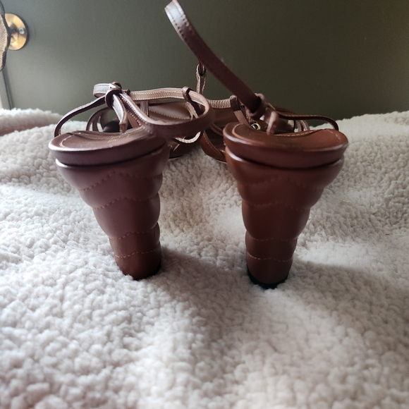 Gucci GG Marmont T-Strap Heeled Sandals READ DESCRIPTION - Picture 4 of 5